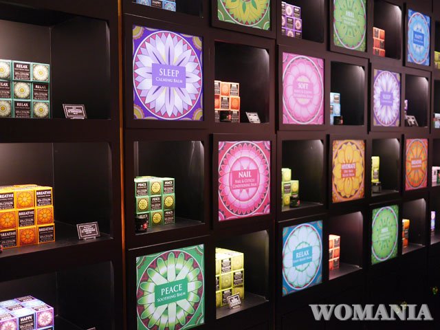 スリランカやセイロンの世界観を堪能できる店内