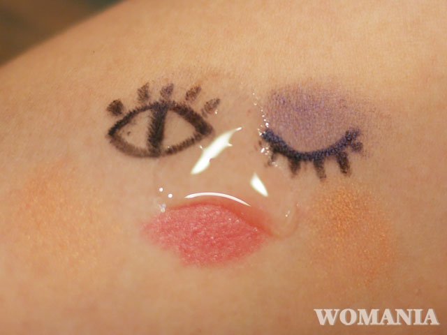 滑らかな肌あたりのクレンジングオイル