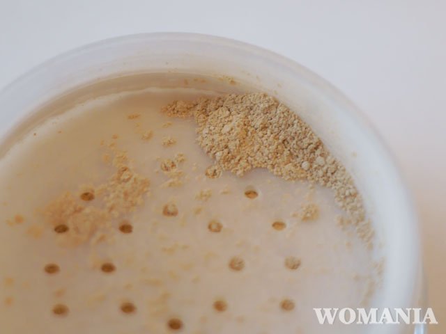 薬用美白SPF50ファンデーション