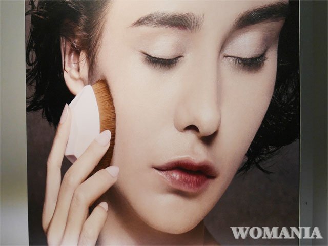 シュウ ウエムラ ペタル55 ファンデーション ブラシ 限定色 ピンク